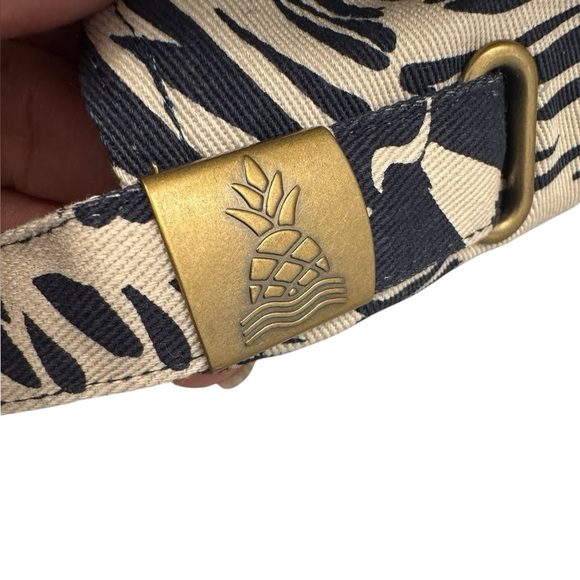 NWOT Chubbies Floressence  Blue and Cream Floral Adjustable Cap - Picture 8 of 9